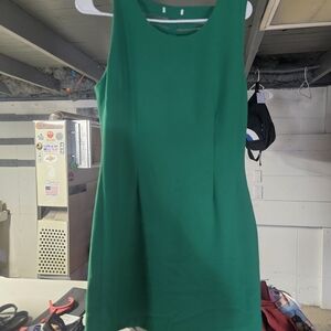 Green Sleeveless Shift Dress